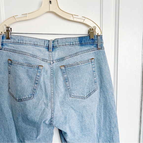 A&F • Curve Love Low Rise Baggy Jean medium light wash faded distressed loose - Picture 9 of 12